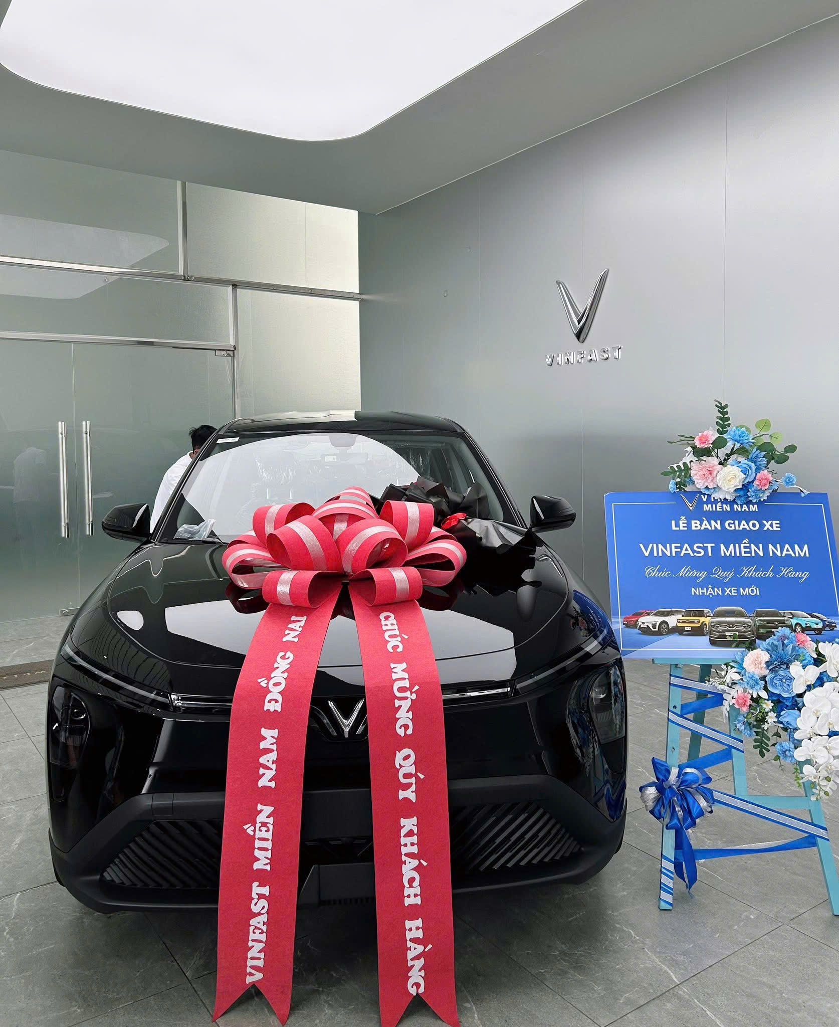 Limo Green 7 chỗ cho thuê tự lái tại Biên Hòa - ảnh chi tiết 4